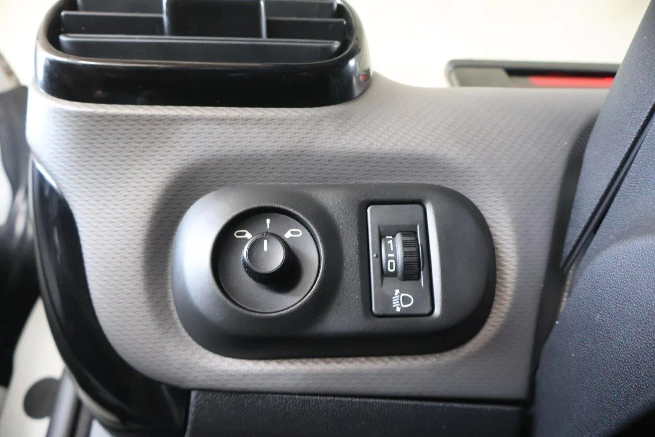 Citroen C4 Cactus - View model 27
