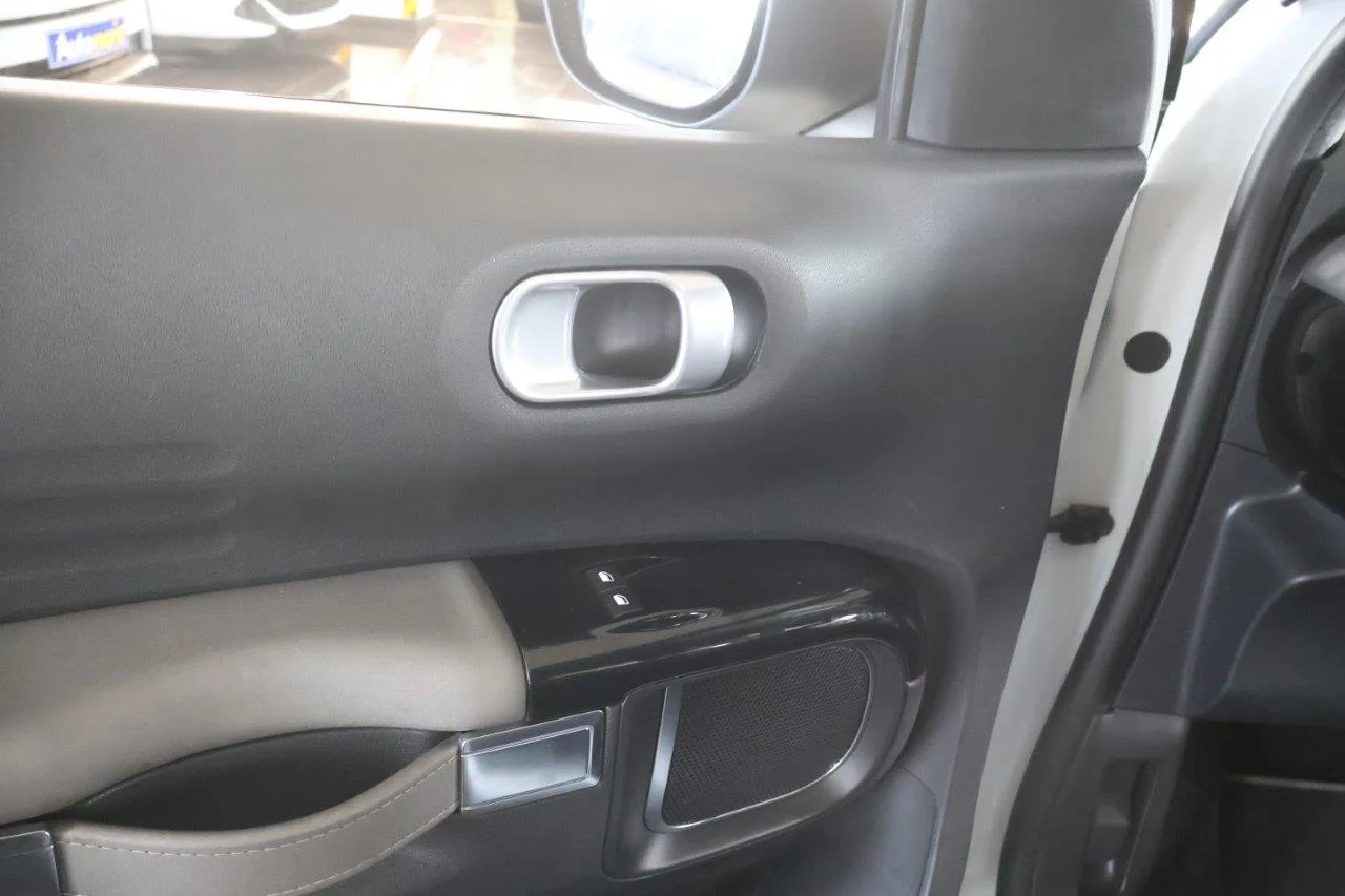 Citroen C4 Cactus - View model 33