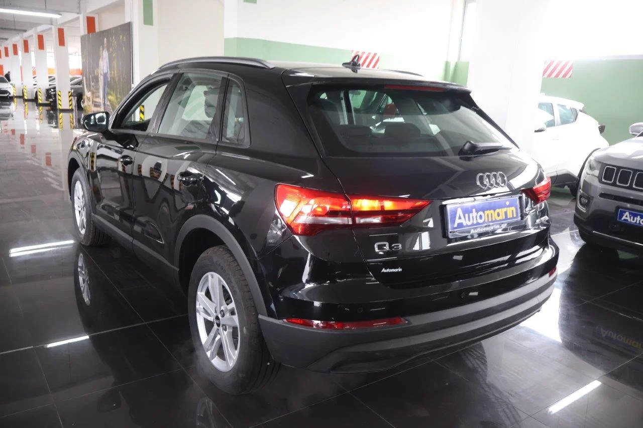 Audi Q3 - View model 6