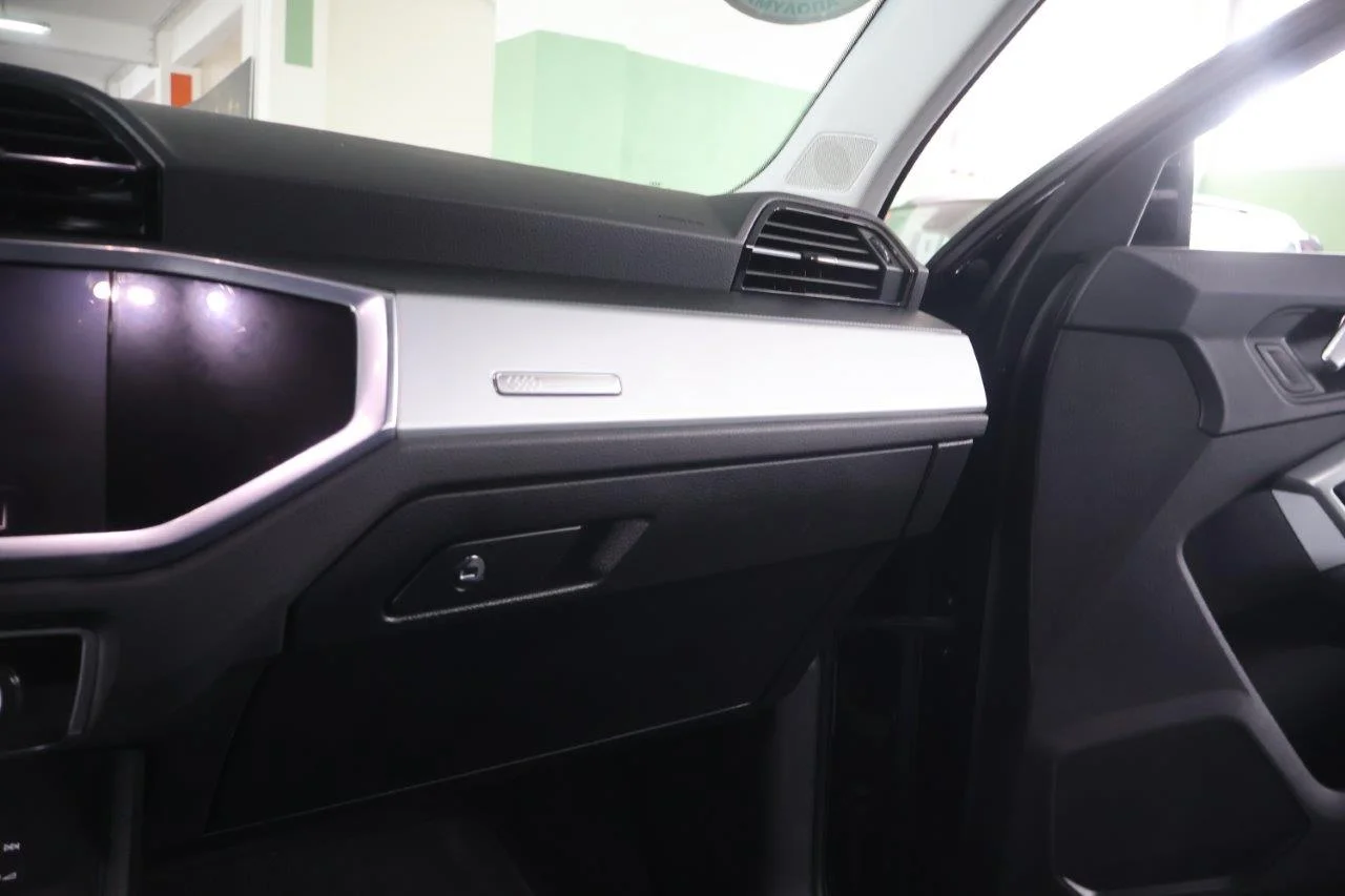 Audi Q3 - View model 27