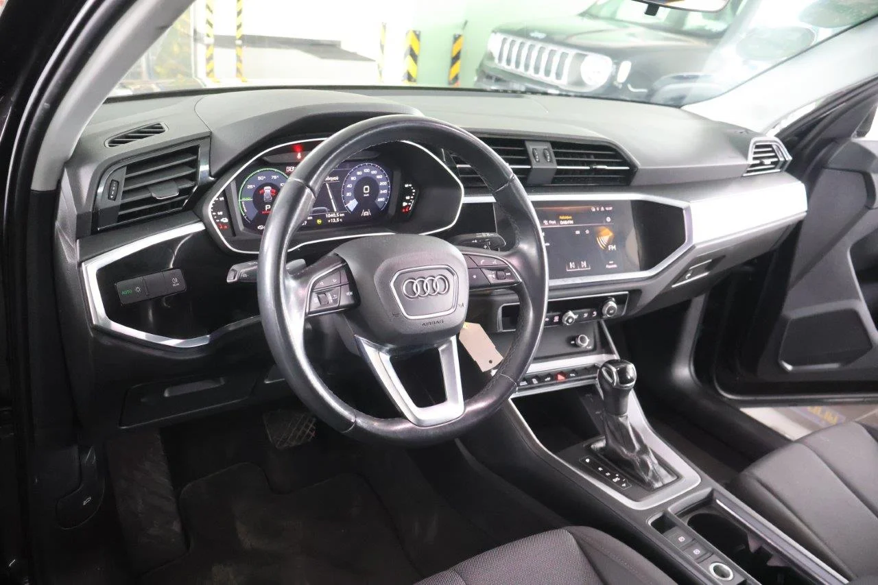Audi Q3 - View model 29