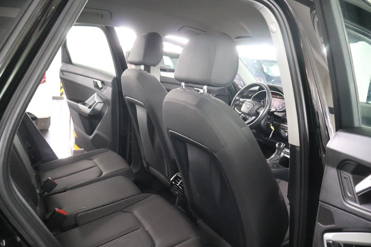 Audi Q3 - View model 38