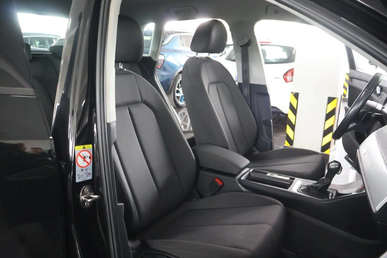 Audi Q3 - View model 40