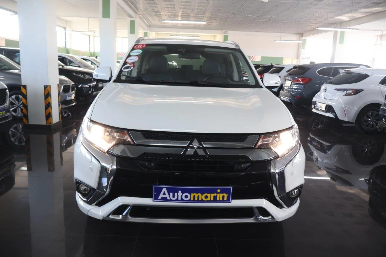 View 3 - Mitsubishi Outlander - 2019
