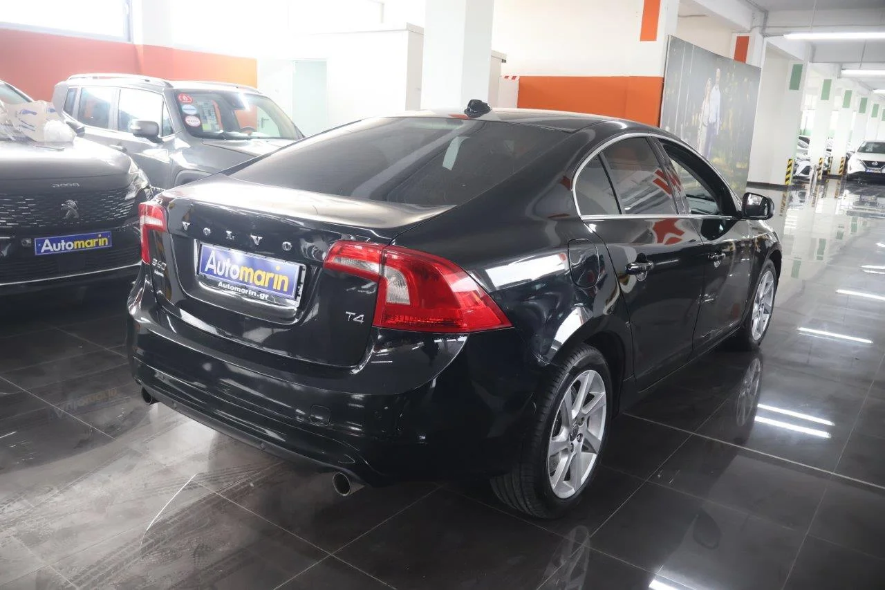 View 5 - Volvo S60 - 2013