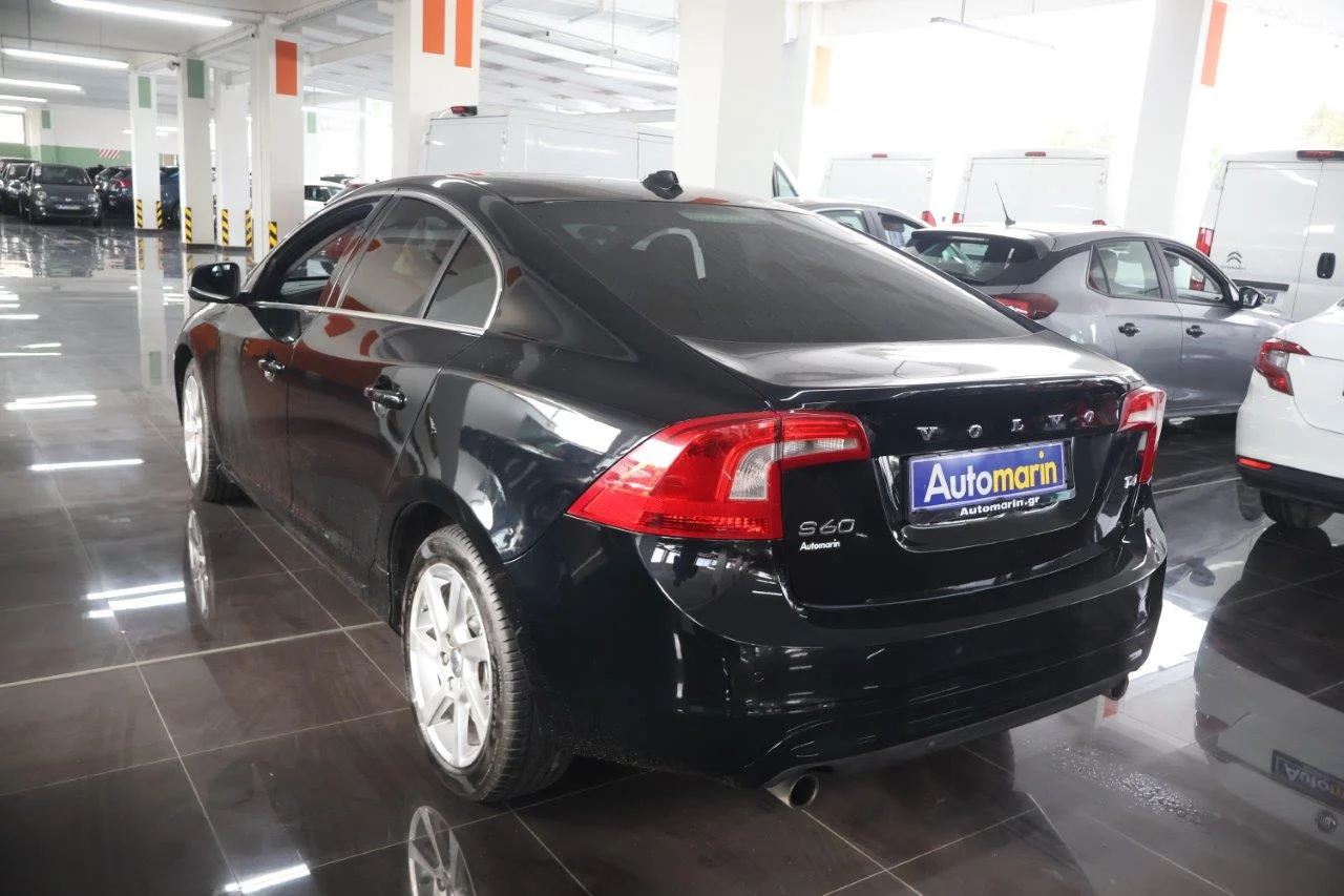 Volvo S60 - View model 6