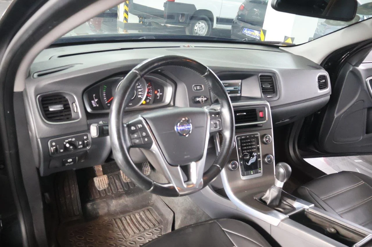 Volvo S60 - View model 28