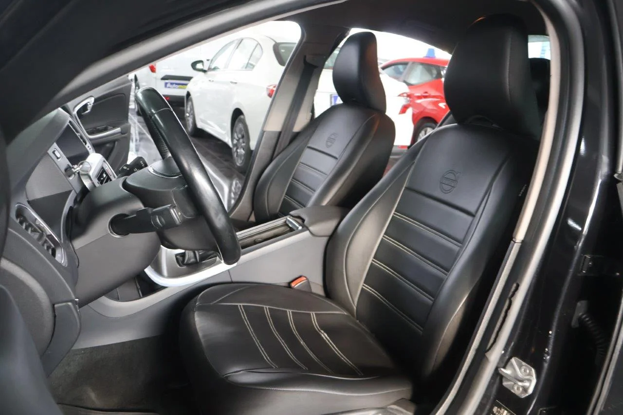 Volvo S60 - View model 34