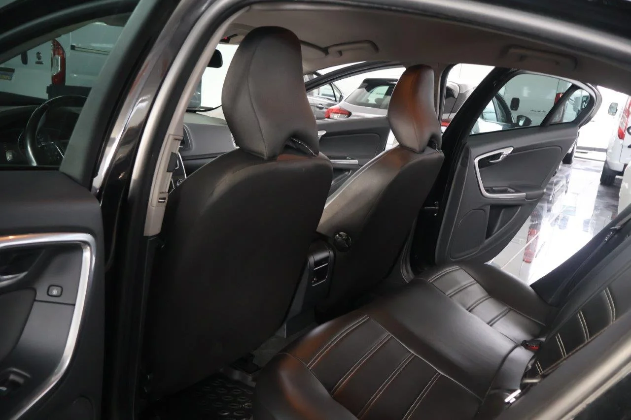 Volvo S60 - View model 35