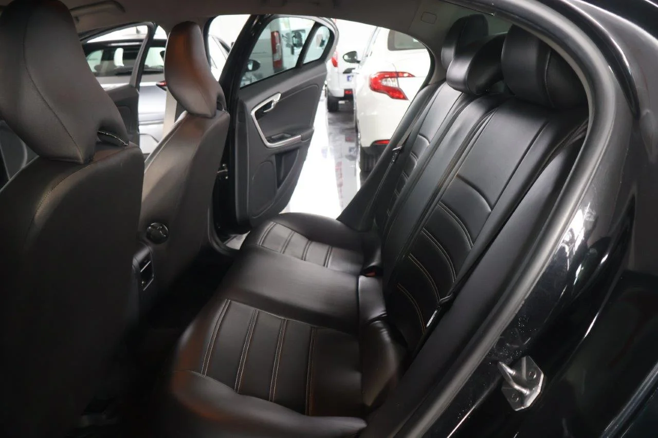 Volvo S60 - View model 37
