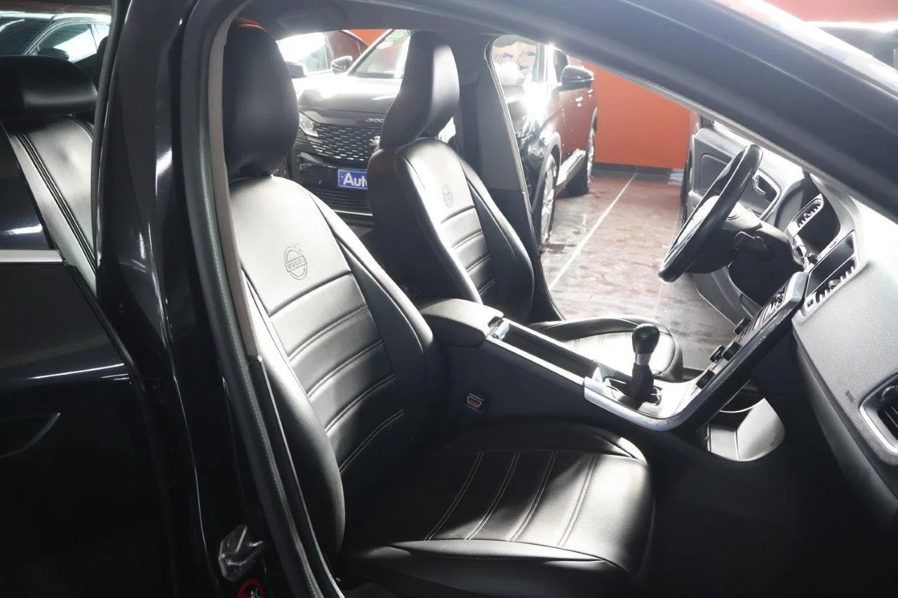 Volvo S60 - View model 40