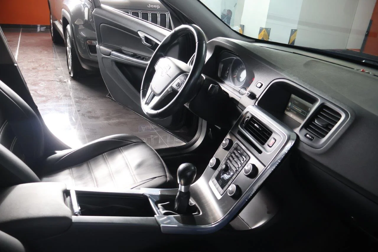 Volvo S60 - View model 41