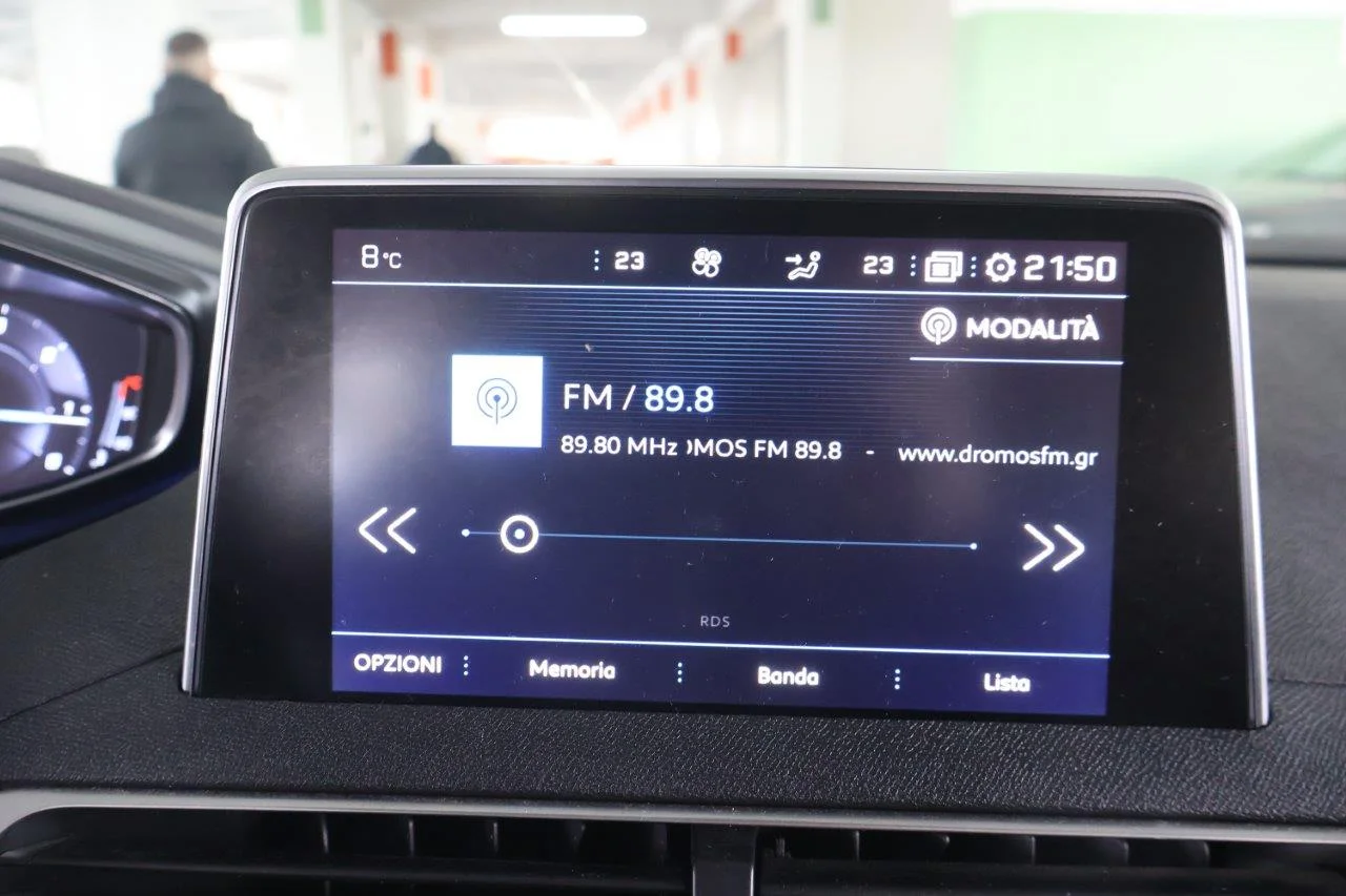 Peugeot 3008 - View model 25