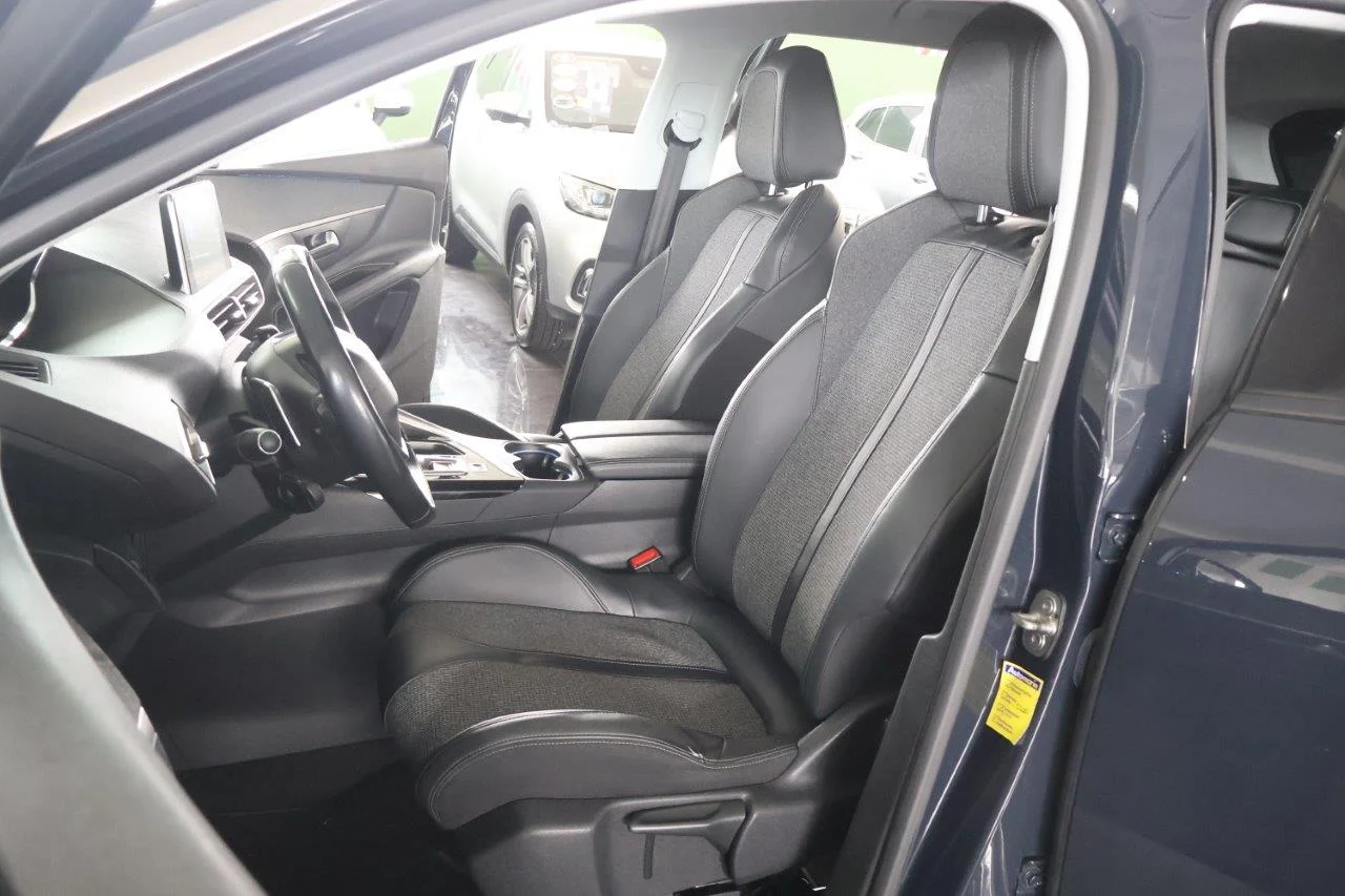 Peugeot 3008 - View model 32