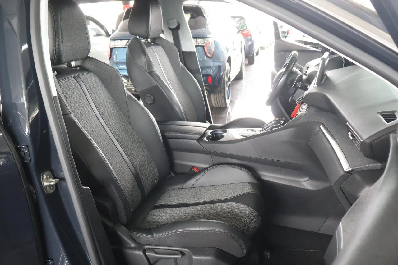Peugeot 3008 - View model 38