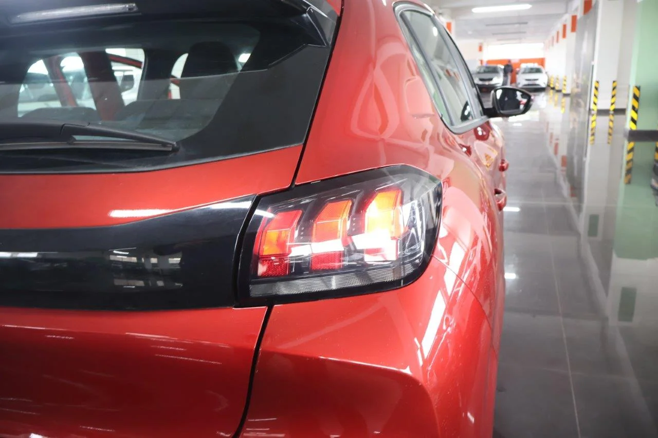 Peugeot 208 - View model 10