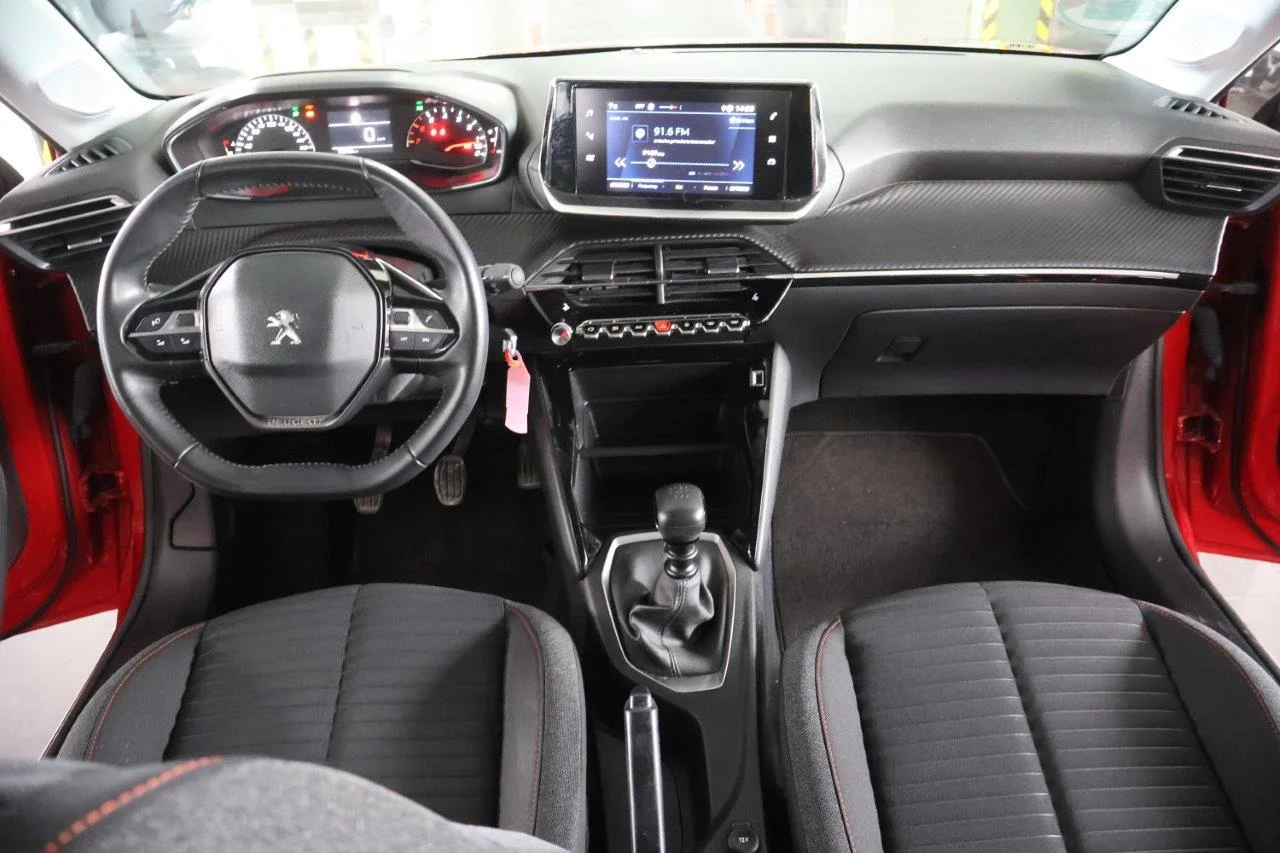 Peugeot 208 - View model 19