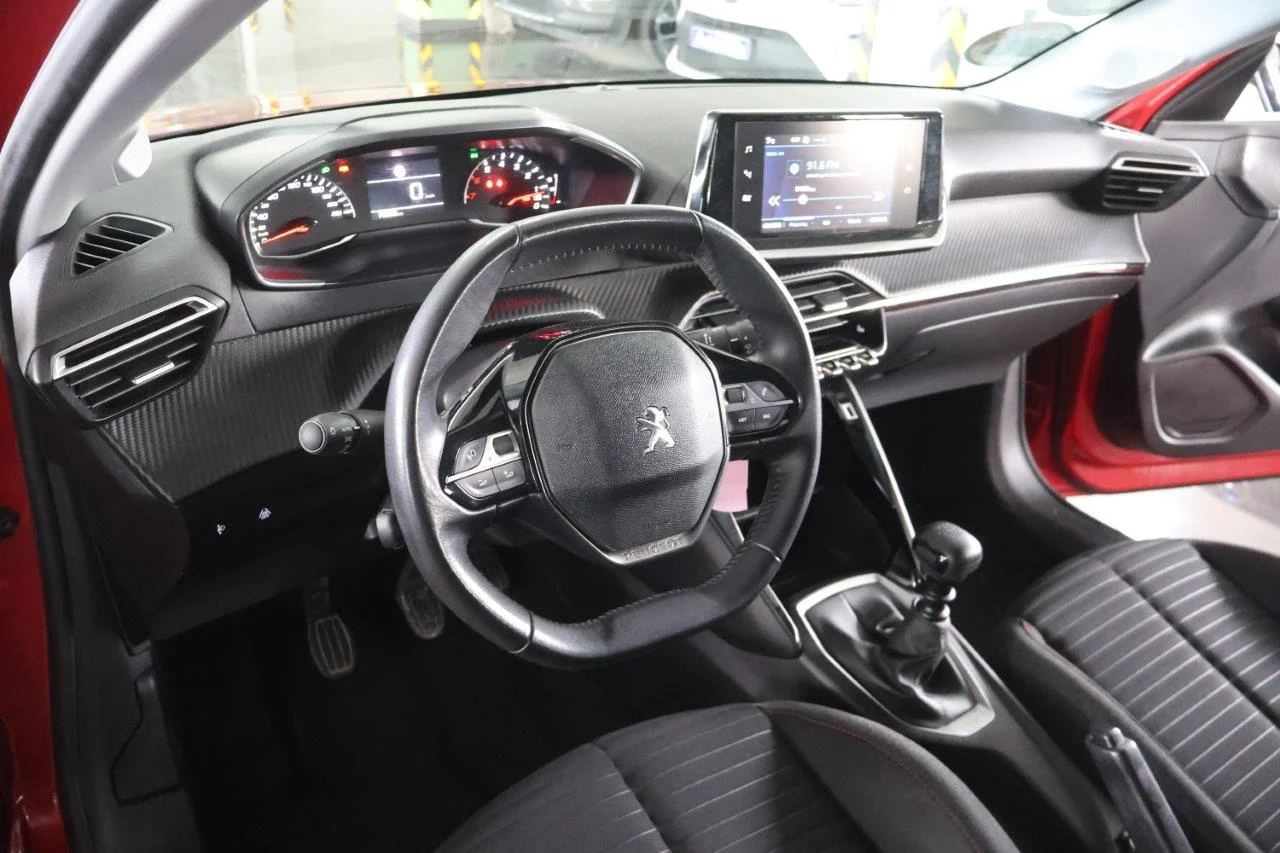 Peugeot 208 - View model 28