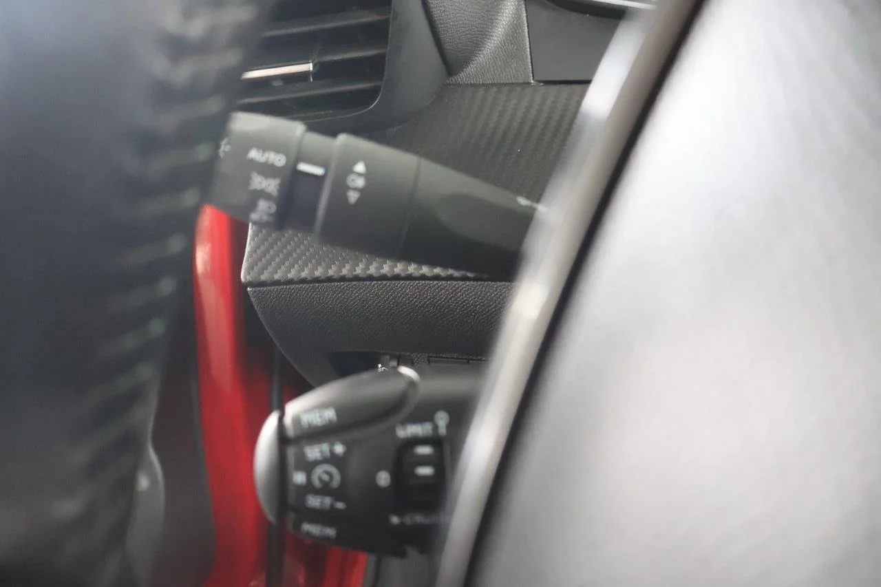 Peugeot 208 - View model 29