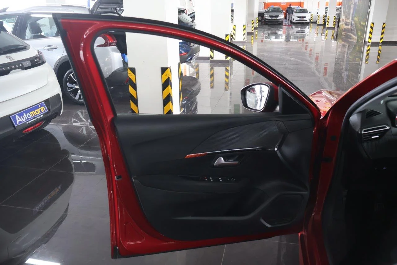 Peugeot 208 - View model 31