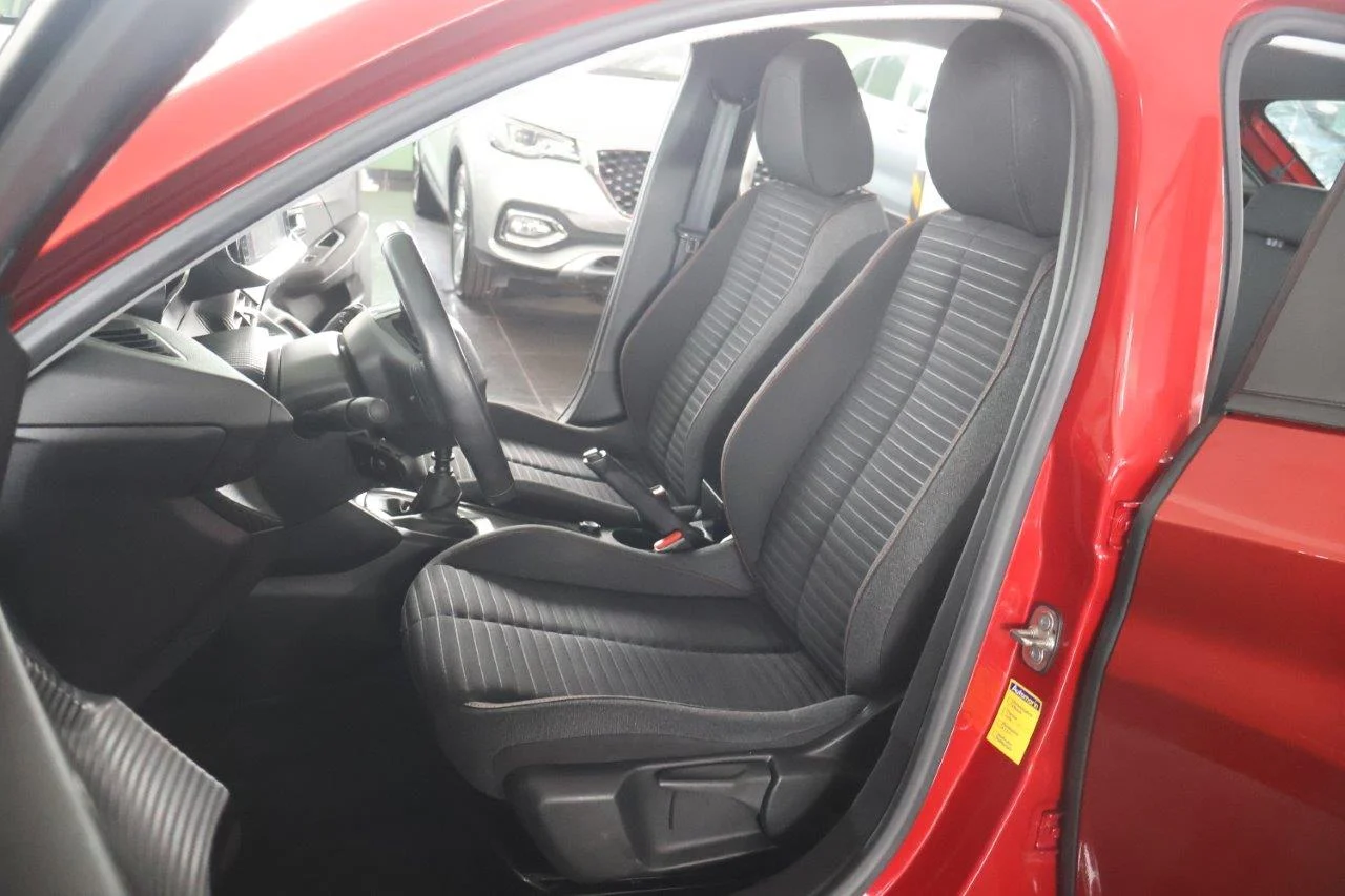 Peugeot 208 - View model 33