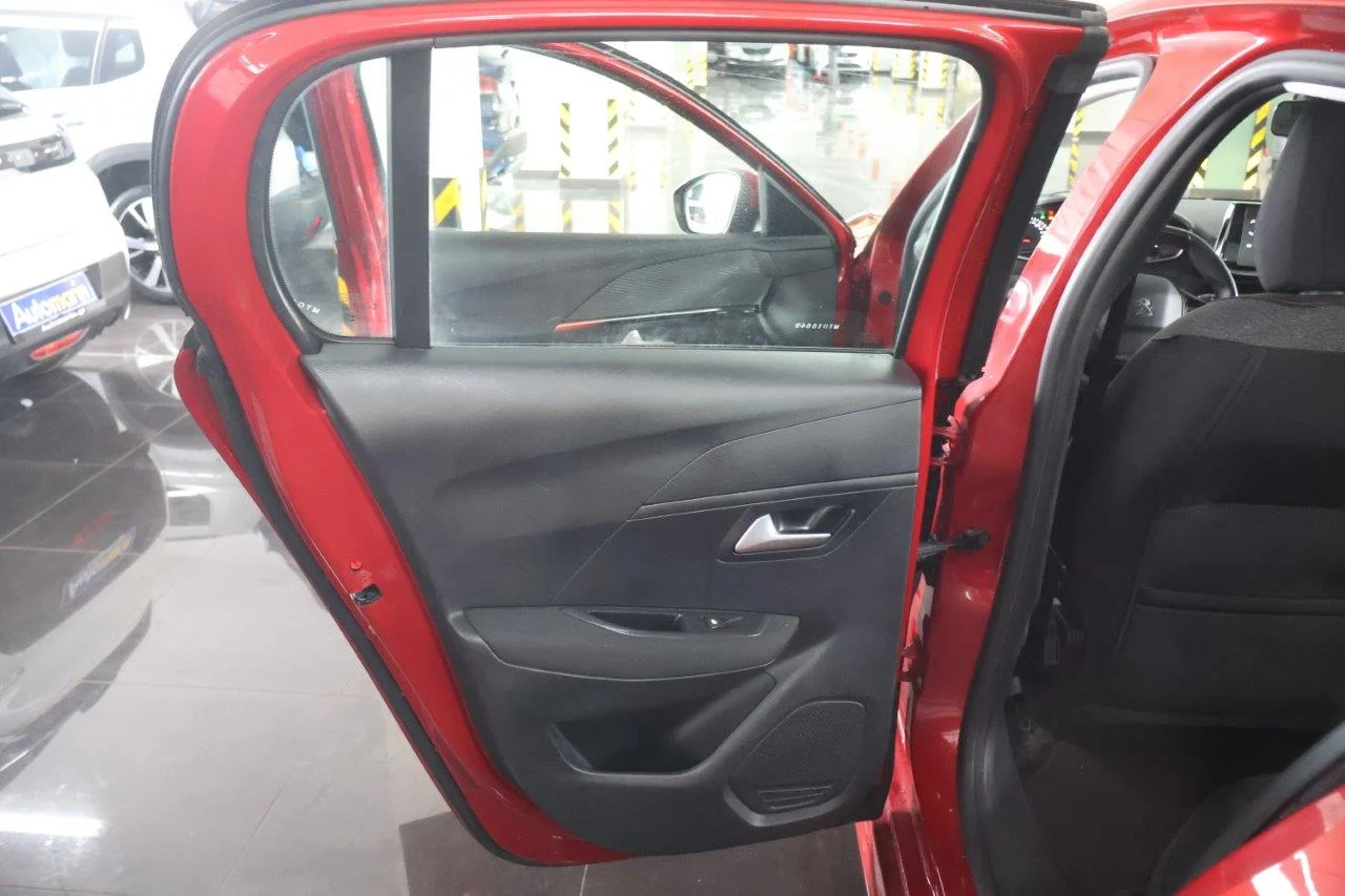 Peugeot 208 - View model 34