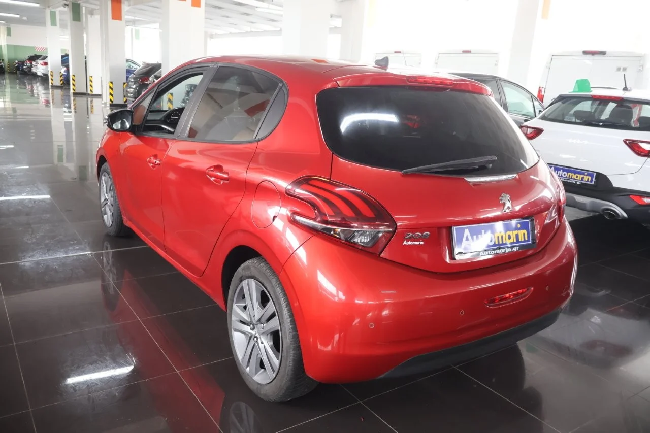 Peugeot 208 - View model 6