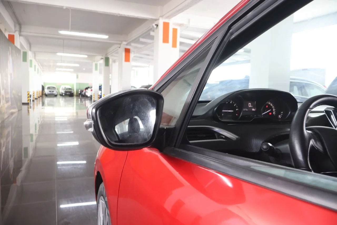 Peugeot 208 - View model 16
