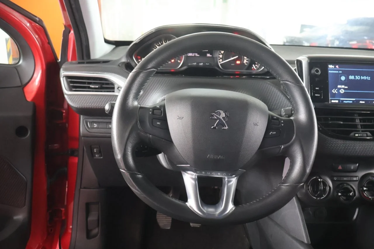 Peugeot 208 - View model 22