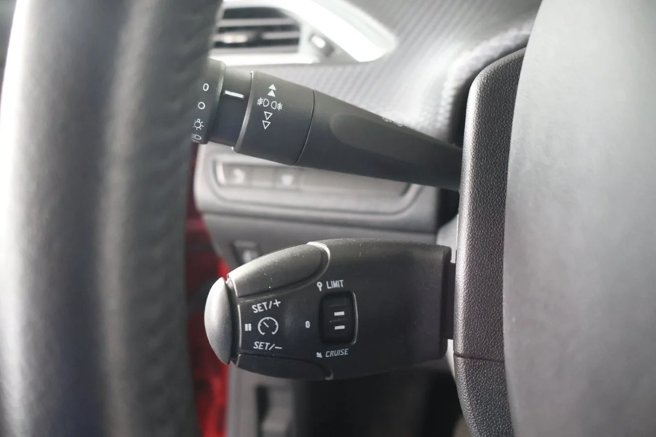 Peugeot 208 - View model 30