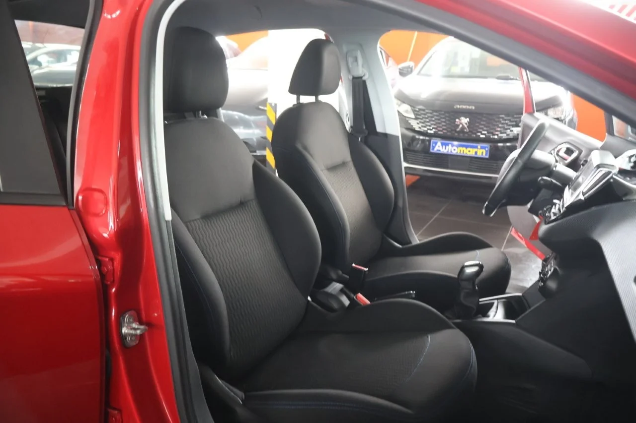 Peugeot 208 - View model 41