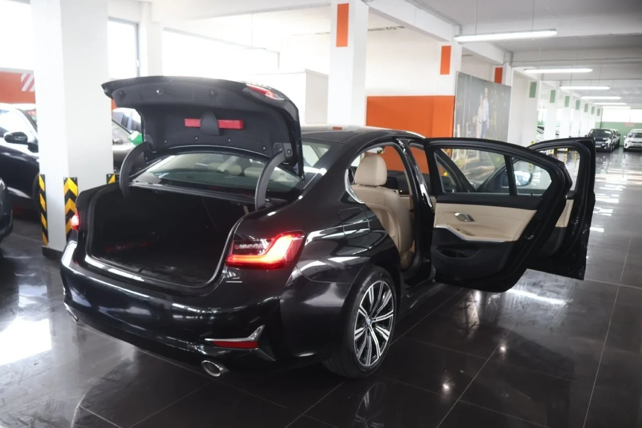 Bmw 330 - View model 7