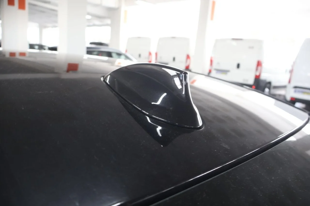 Bmw 330 - View model 12