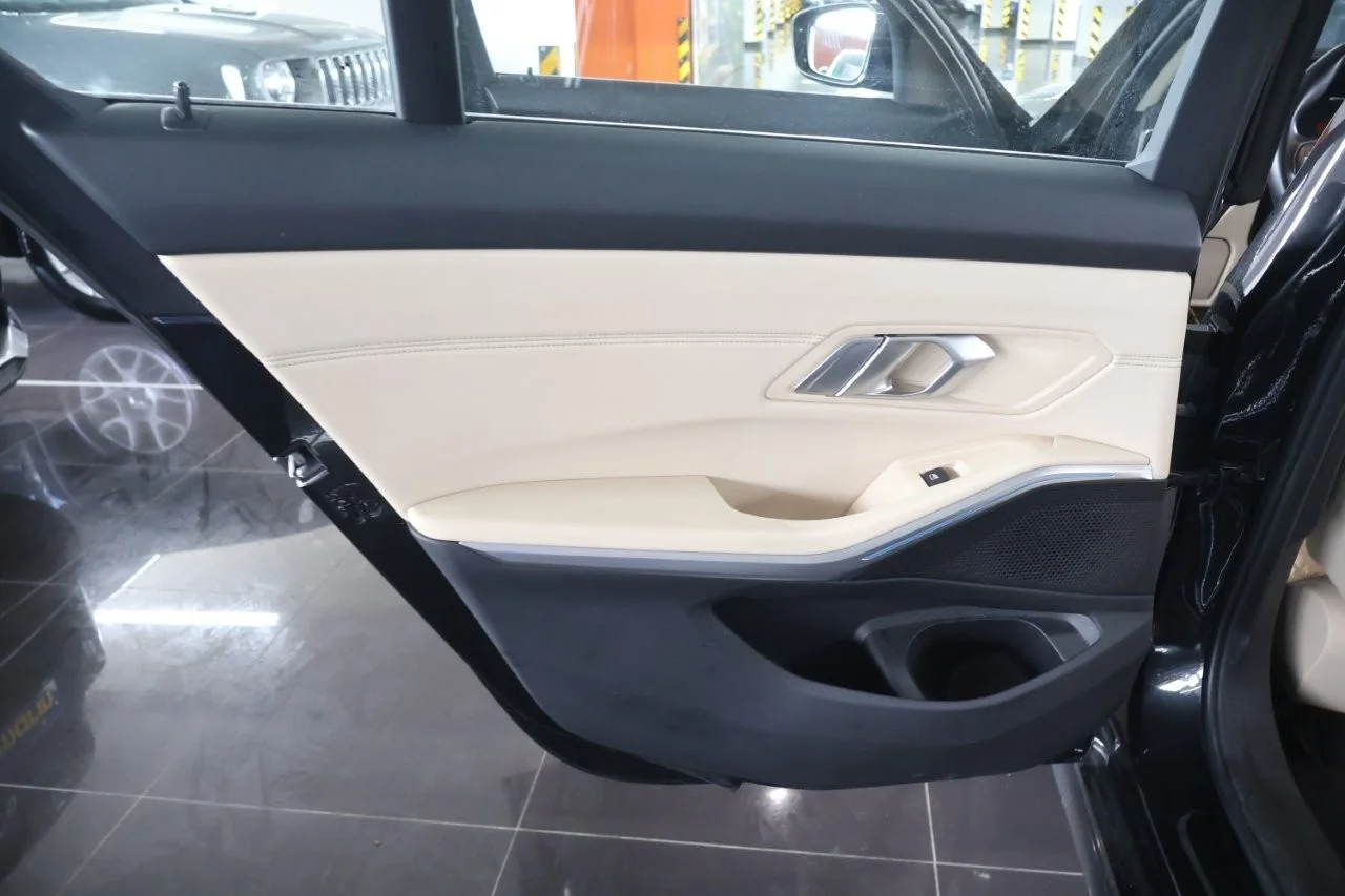 Bmw 330 - View model 37