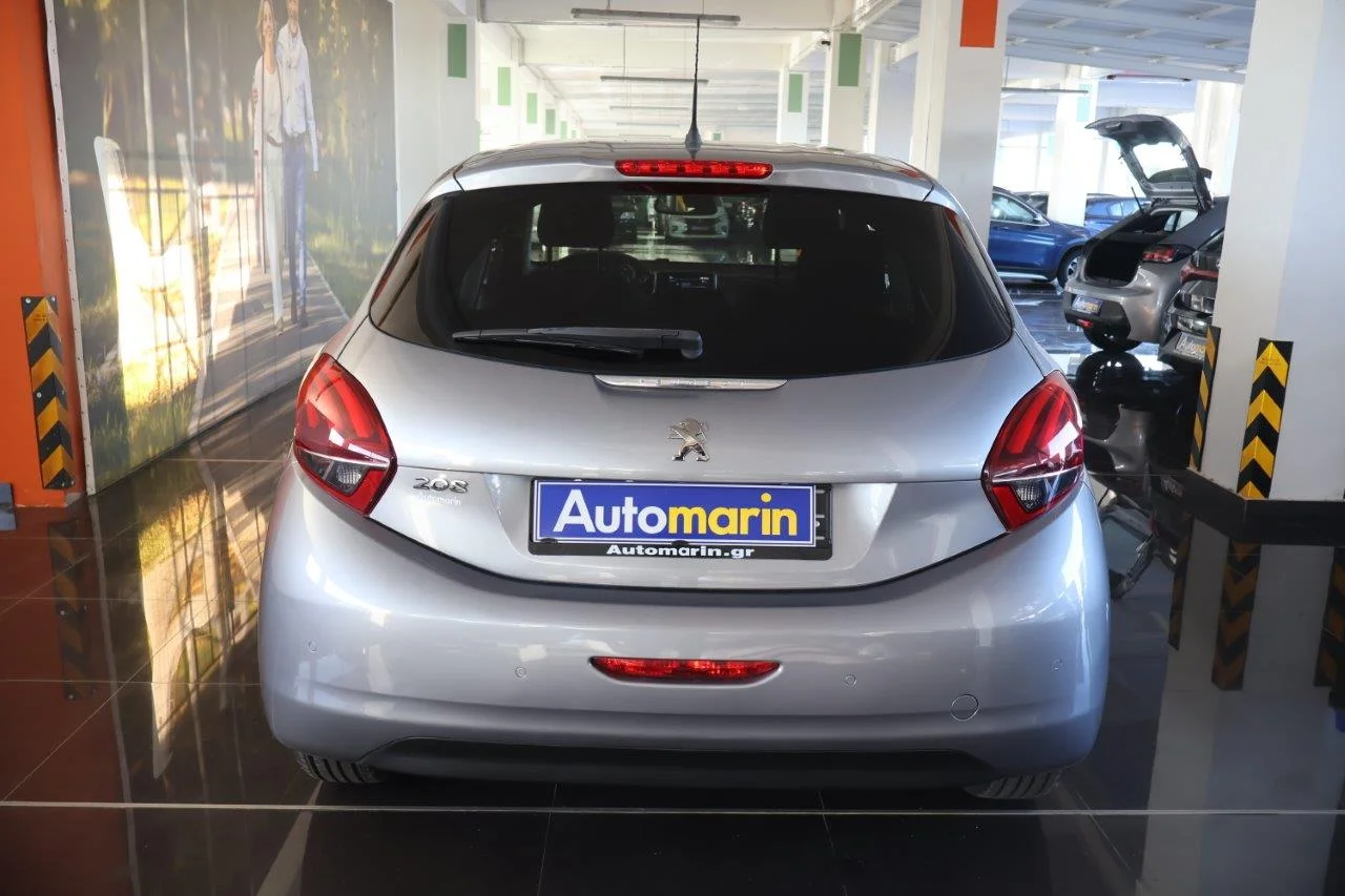 Peugeot 208 - View model 5