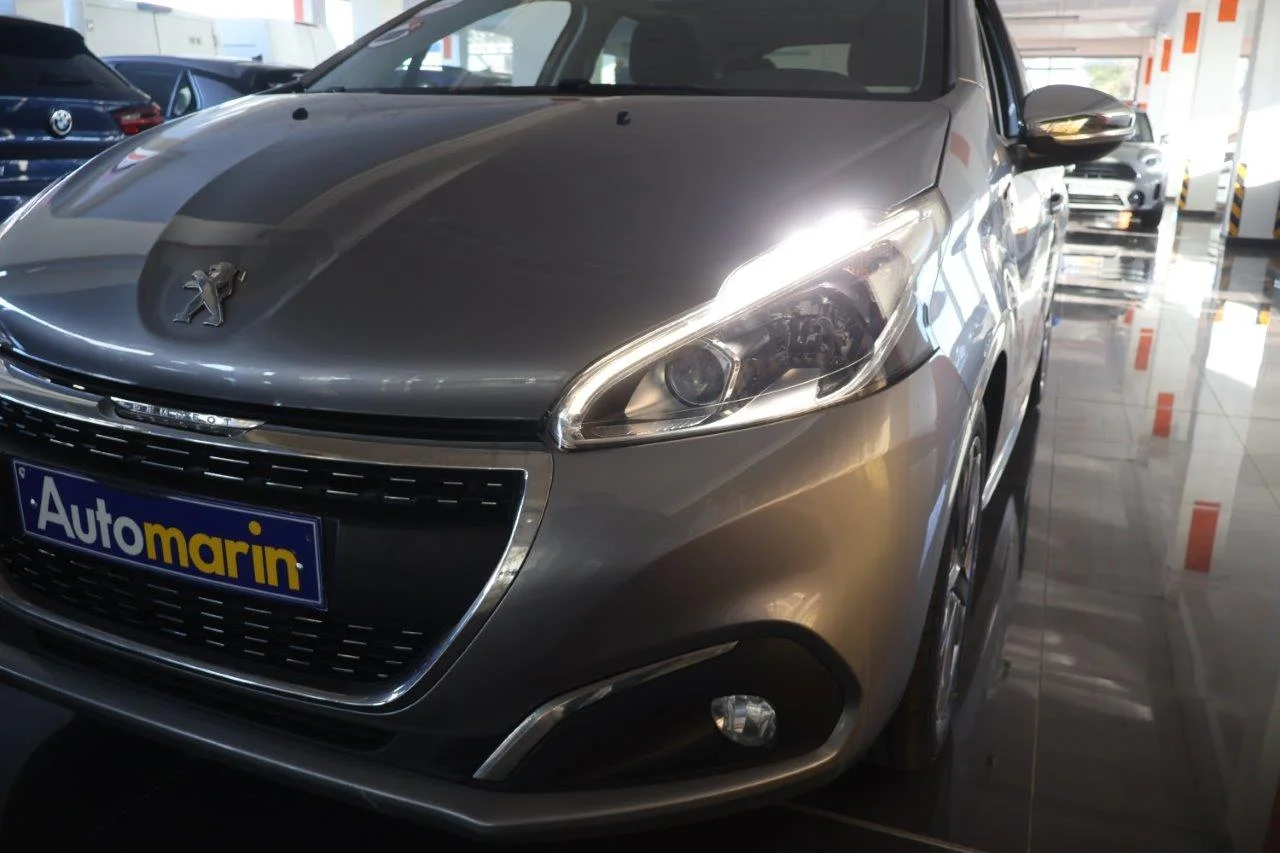 Peugeot 208 - View model 17