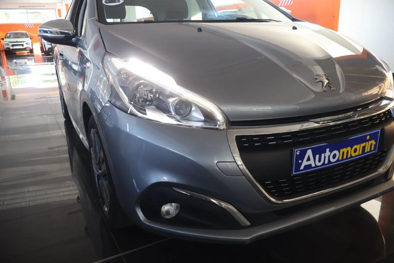 Peugeot 208 - View model 18