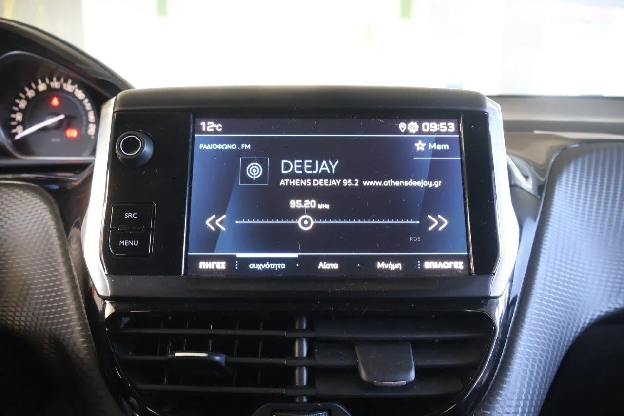 Peugeot 208 - View model 27