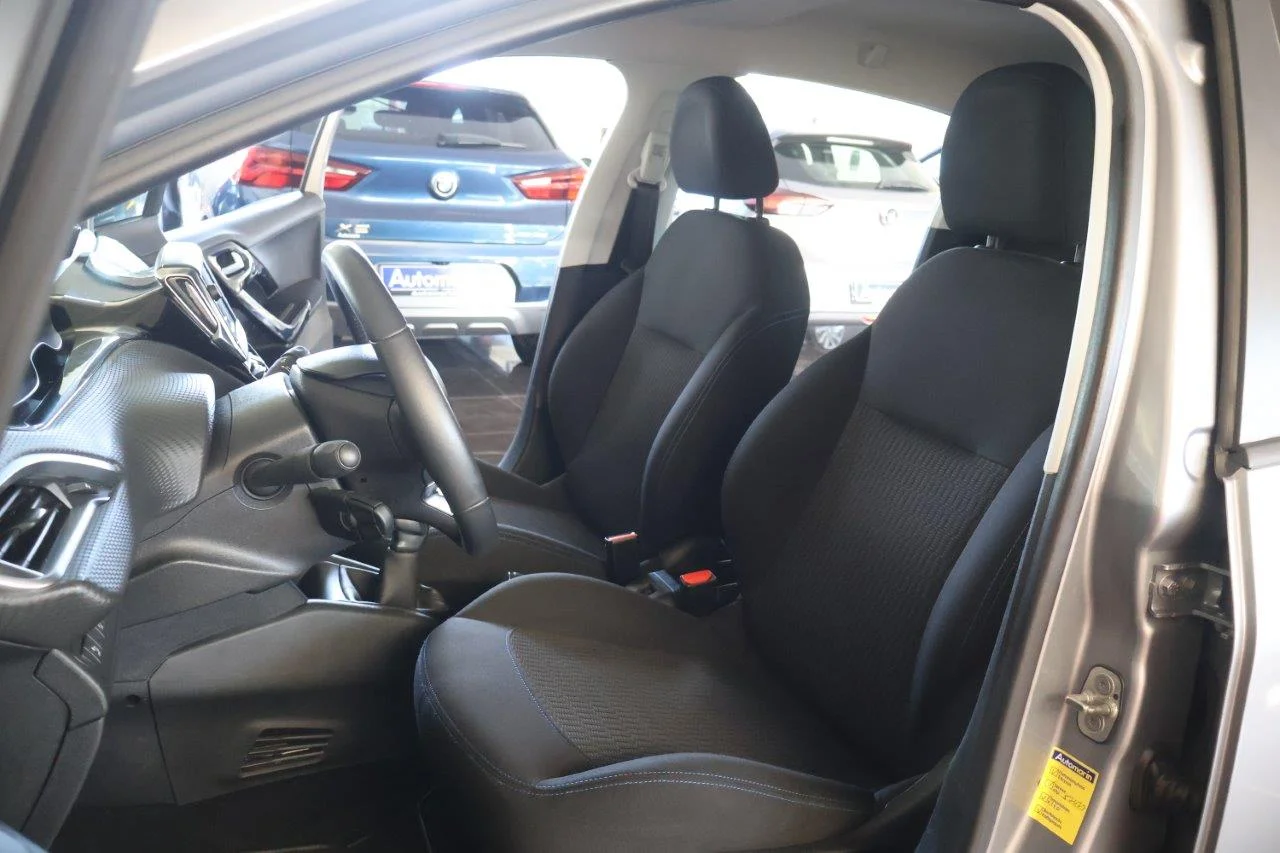 Peugeot 208 - View model 34