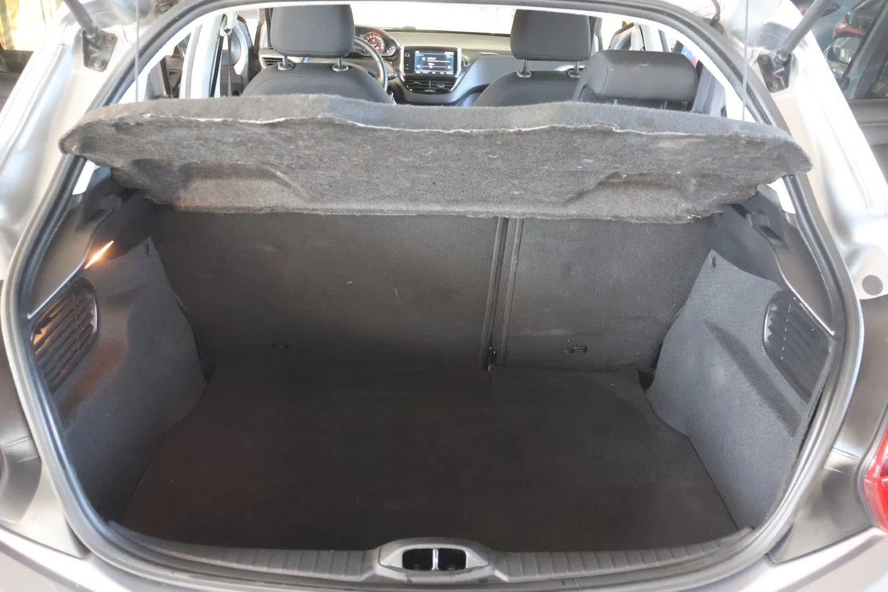 Peugeot 208 - View model 42