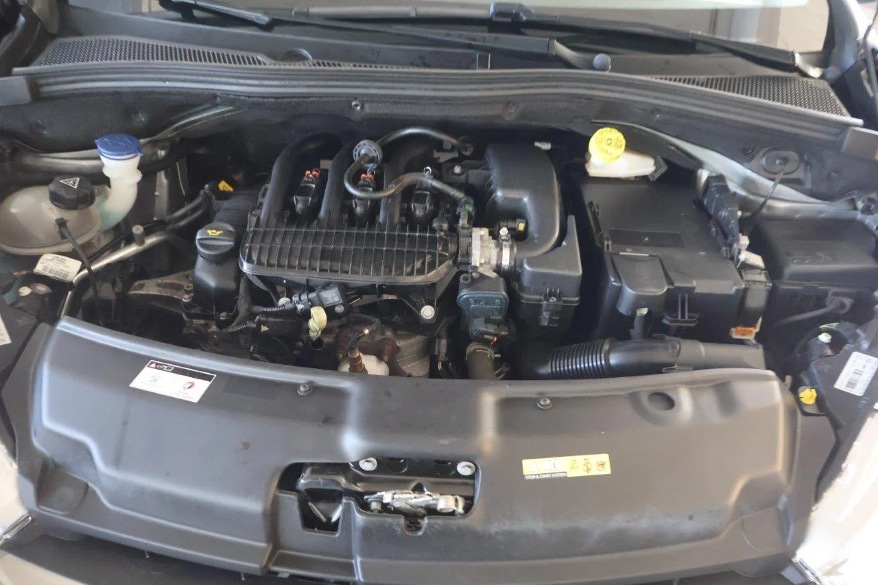 Peugeot 208 - View model 43