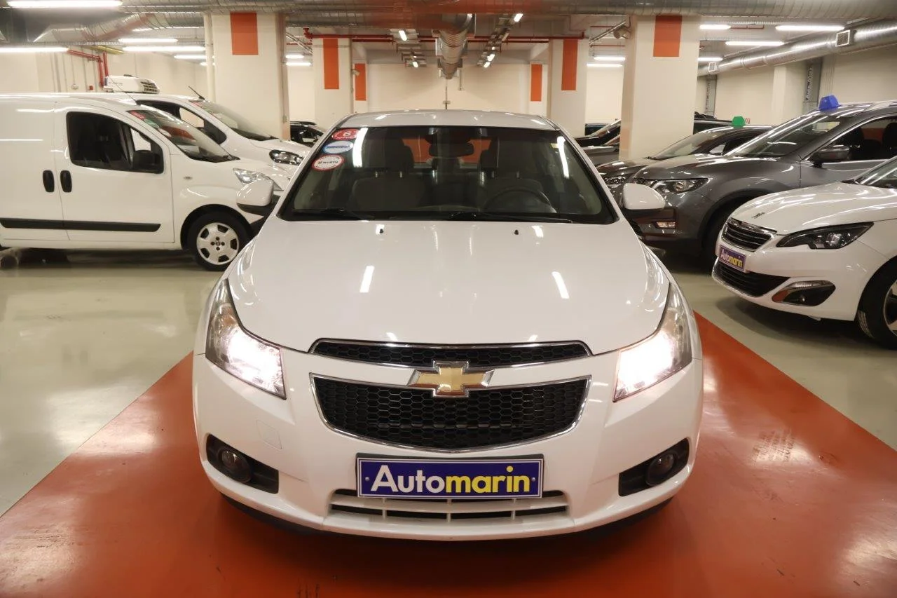 View 3 - Chevrolet Cruze - 2010
