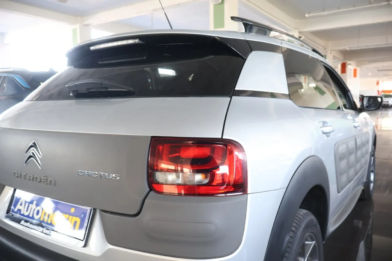 Citroen C4 Cactus - View model 10