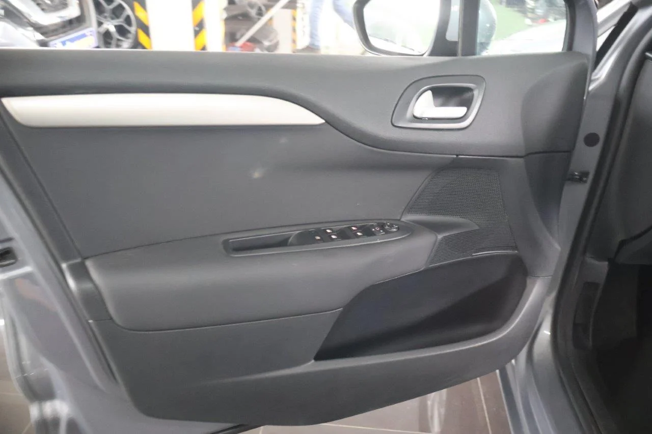 Citroen C4 - View model 29