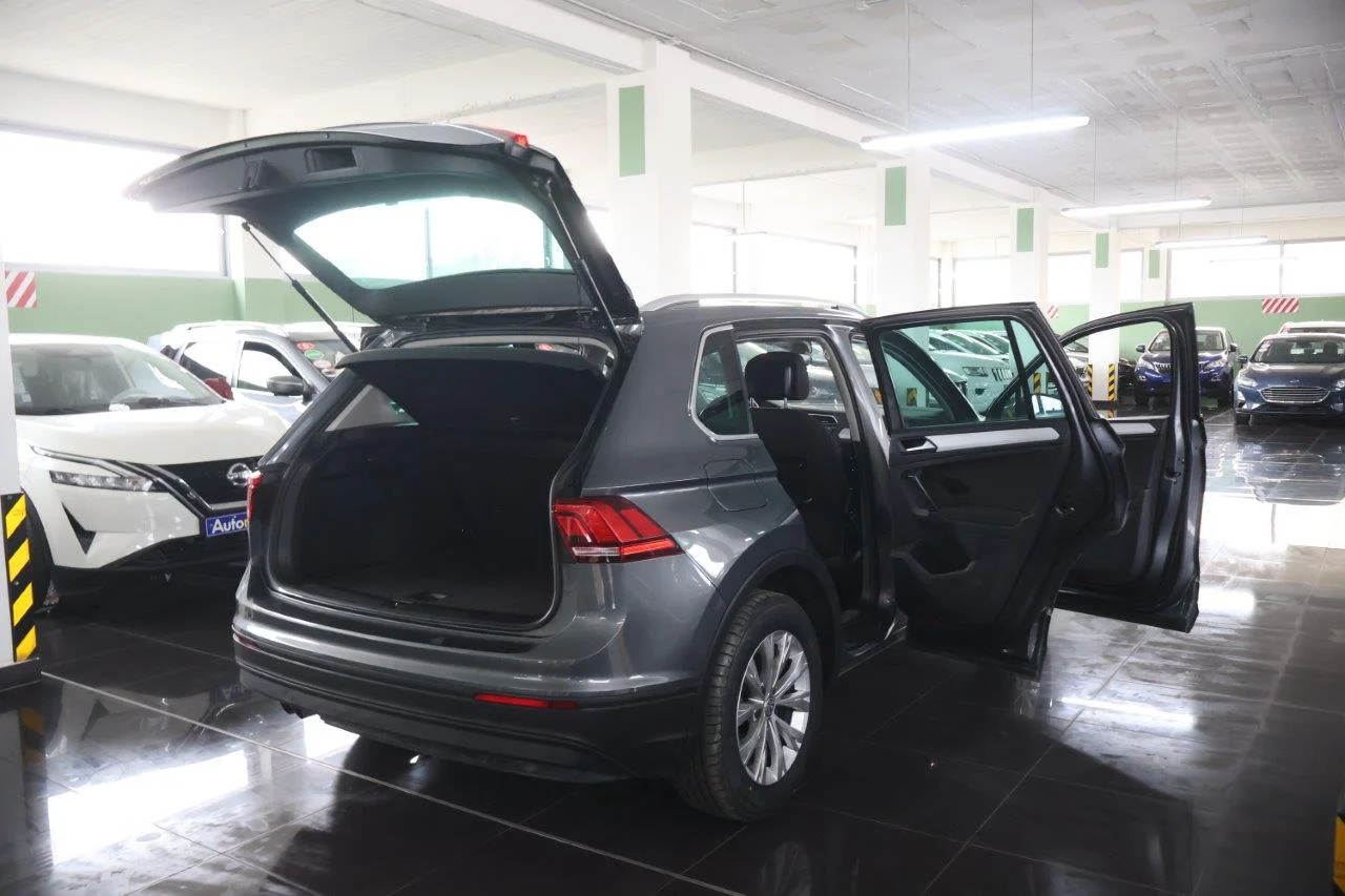 Volkswagen Tiguan - View model 7