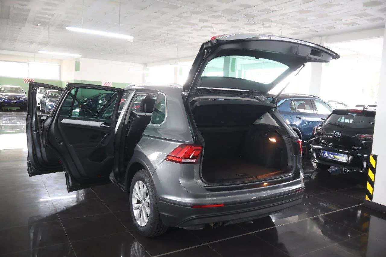 Volkswagen Tiguan - View model 9