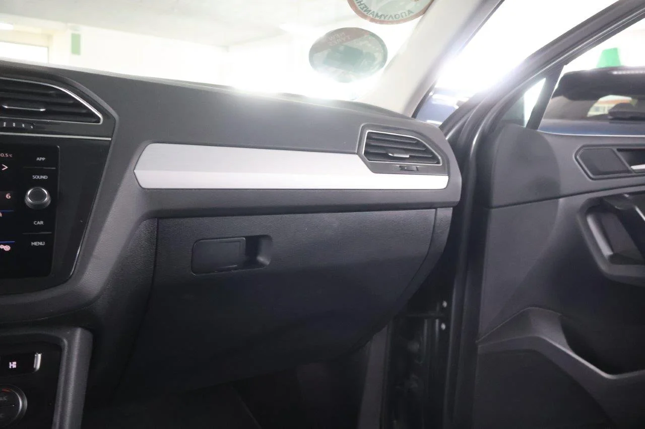 Volkswagen Tiguan - View model 29