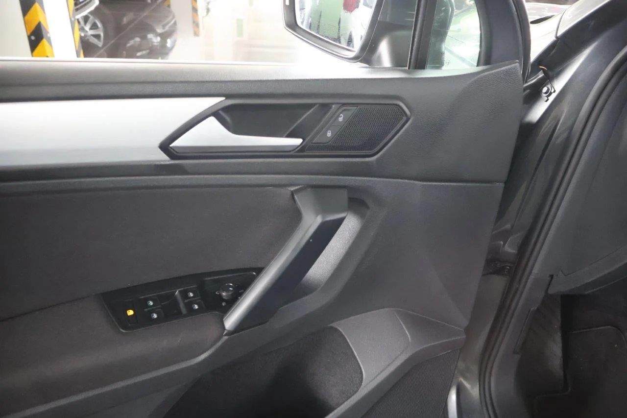 Volkswagen Tiguan - View model 35