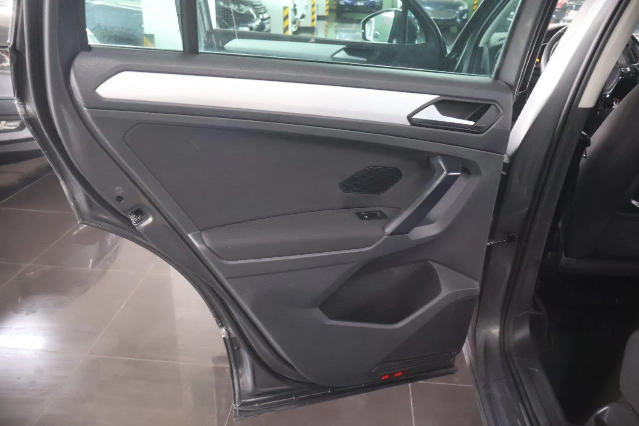 Volkswagen Tiguan - View model 38