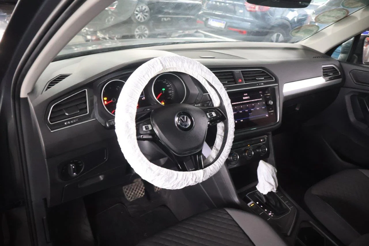 Volkswagen Tiguan - View model 47